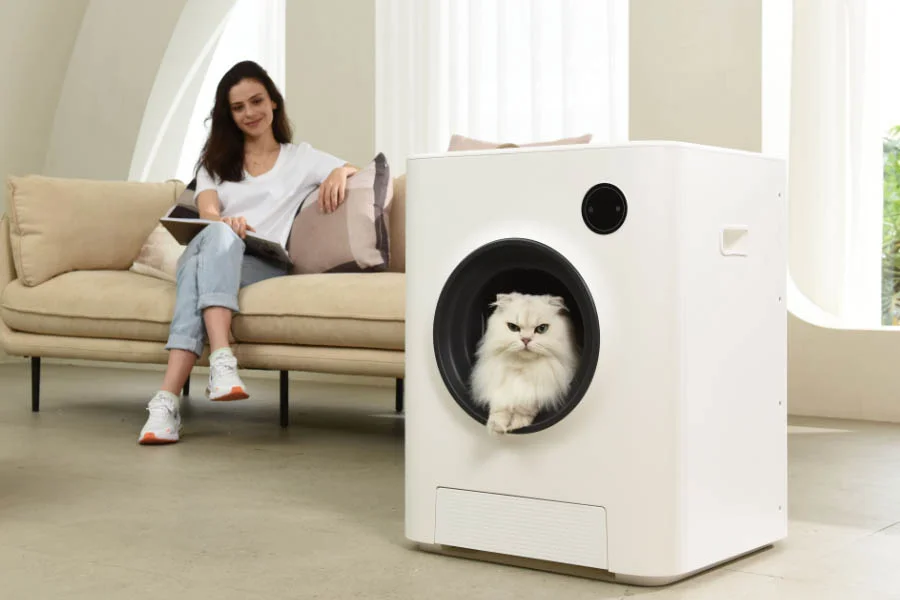 self-cleaning cat litter box